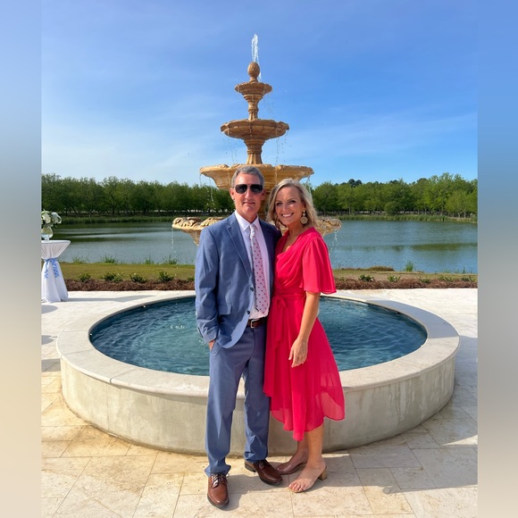 DKNY Beautiful Pink Flutter sleeve dress size 4 - Picture 3 of 3